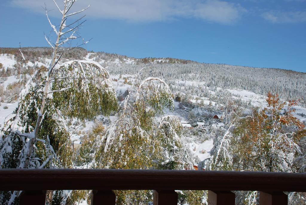 Kraevyd Hotel Yaremche Exterior photo